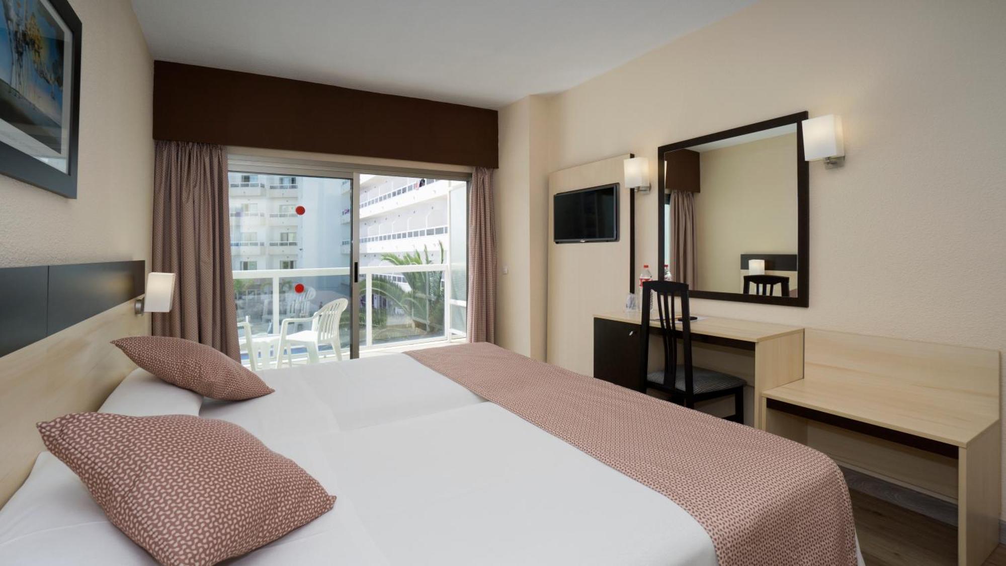 Double or Twin Room Pool View